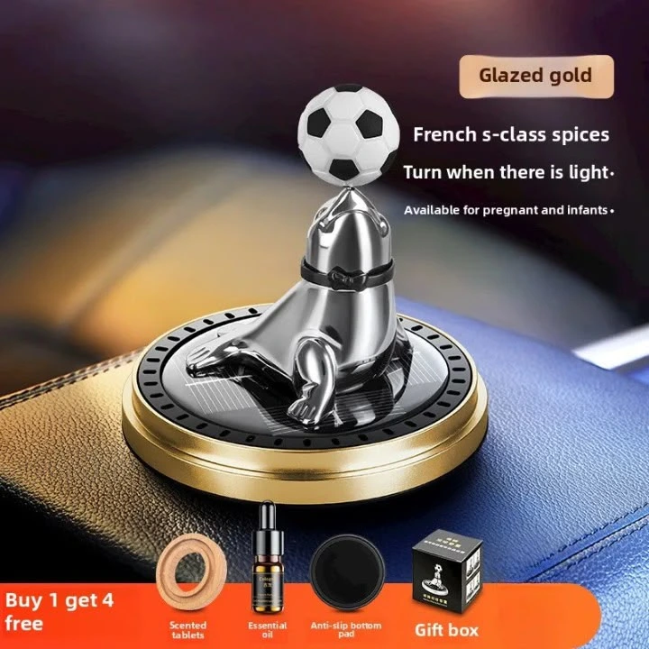 Light Sensing Technology: Experience the power of solar energy with this car purifier with light sensing technology that adjusts the speed according to the intensity of light.